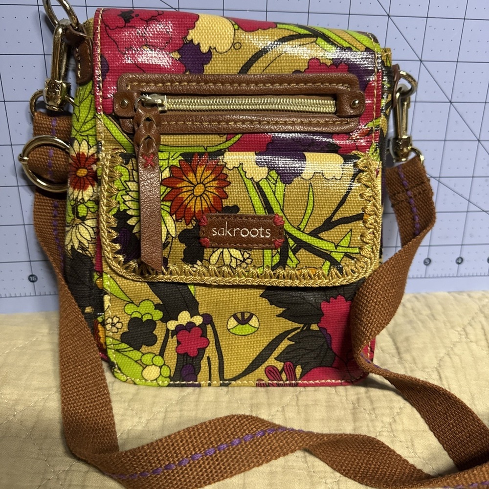 Sakroots Crossbody Shoulder Bag Hipster Flap Floral Coated Canvas‎ Purse Peace